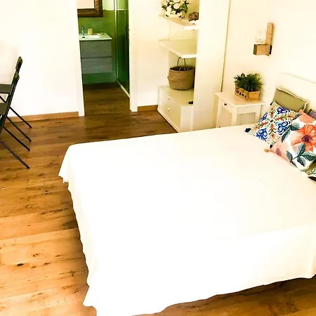 Strapalu' Bed & Breakfast 3*