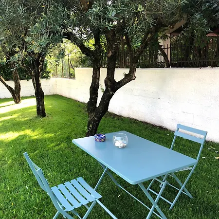 Bed & Breakfast Strapalu' 3*