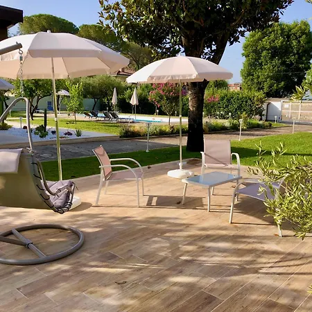 Strapalu' Bed & Breakfast 3*